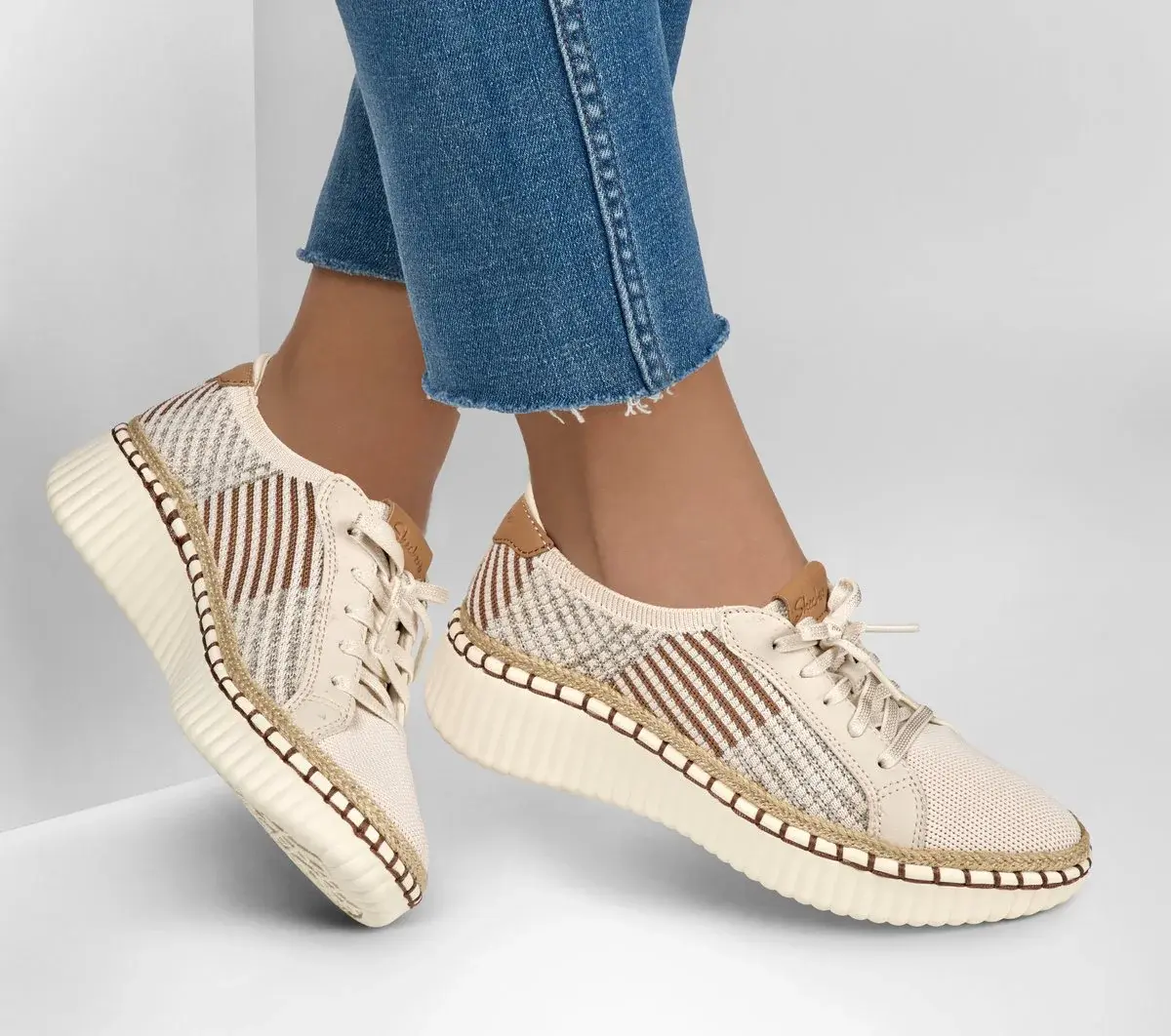 Wilshire Blvd – Breezy Stroll